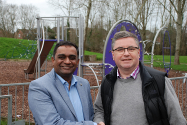 The Rt Hon Sir Robert Buckland KBE KC MP pictured with Cllr Suresh Gattapur